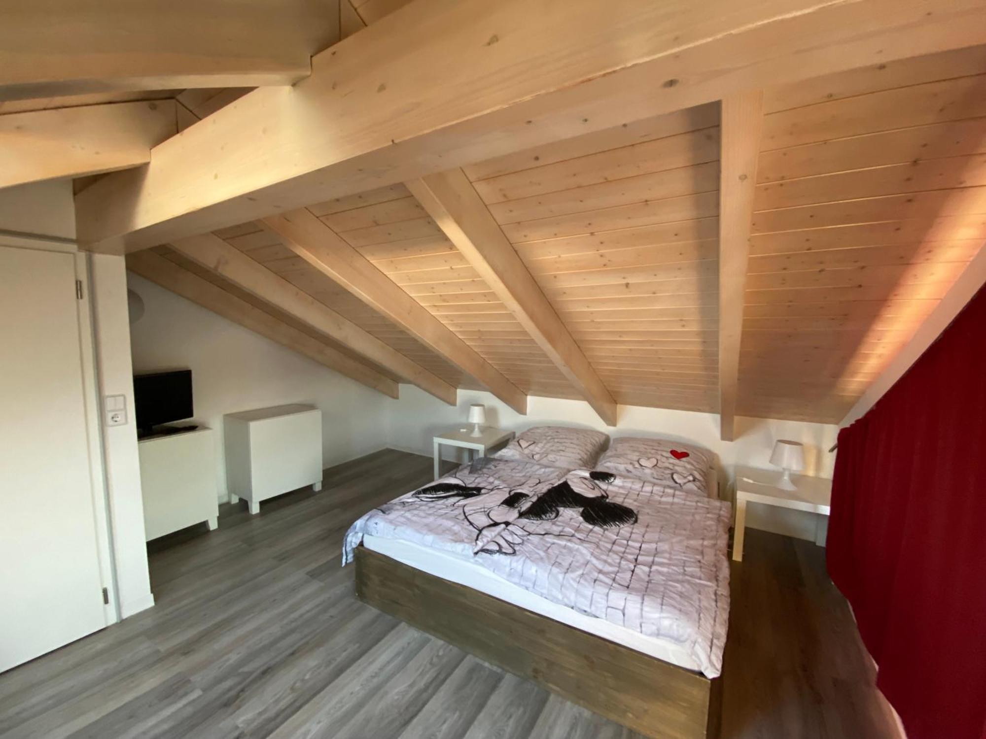 Ferienwohnung Mit Sauna -Marina Muecheln Geiseltalsee Mucheln Bagian luar foto